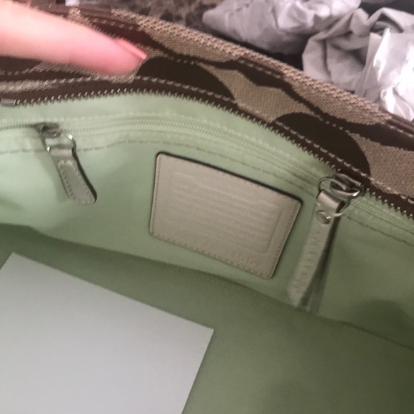 Brand new Classic signature C Coach bag - Picture 6 of 8